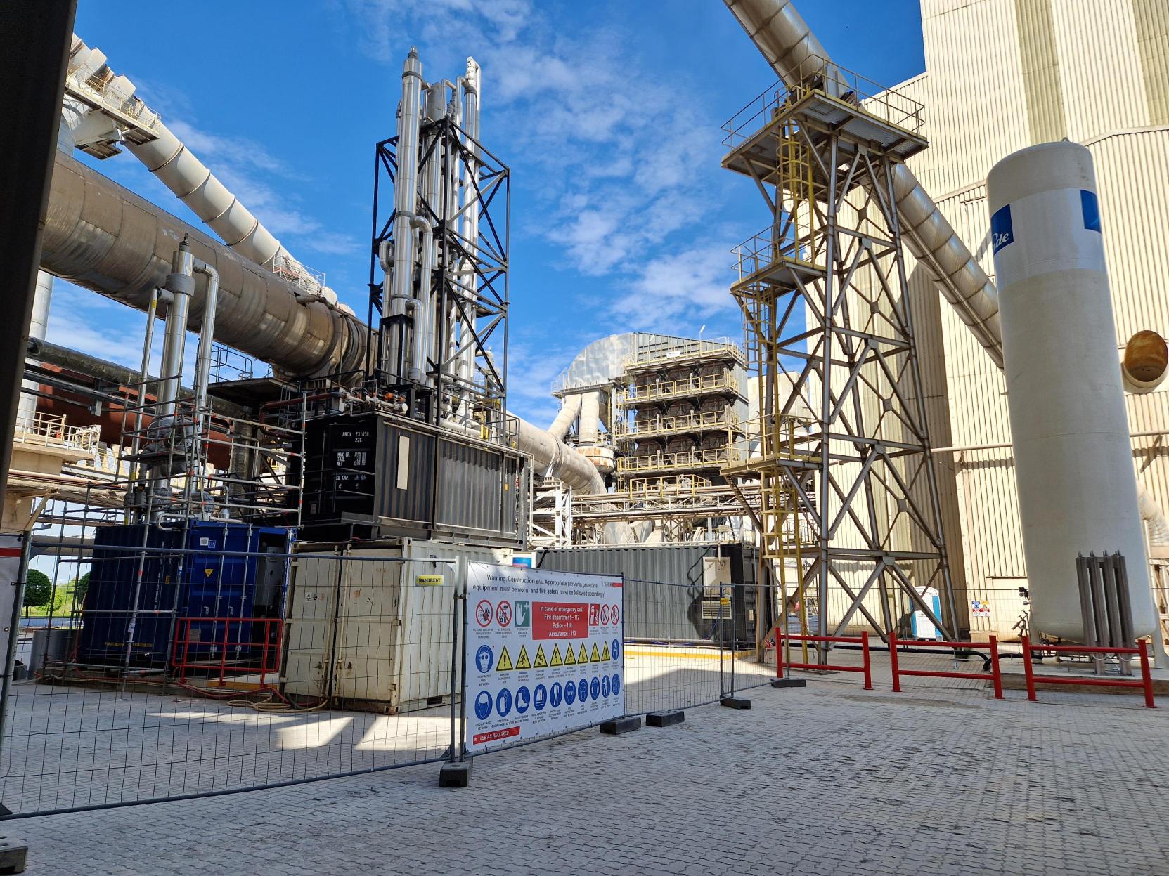 Första koldioxiden har fångats in vid SCHWENKs cementfabrik i Brocēni